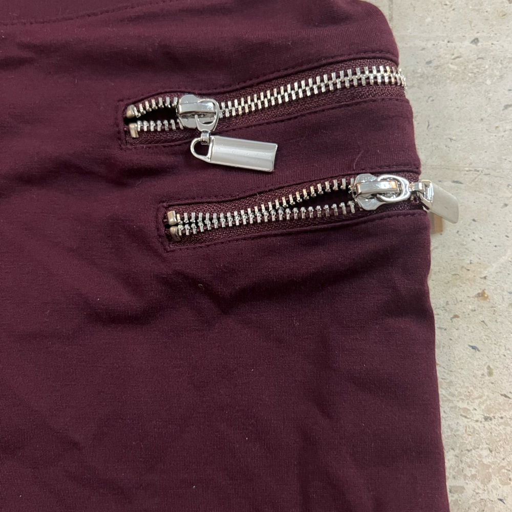 Jennifer Lopez Pencil Skirt Size Large - Picture 4 of 4
